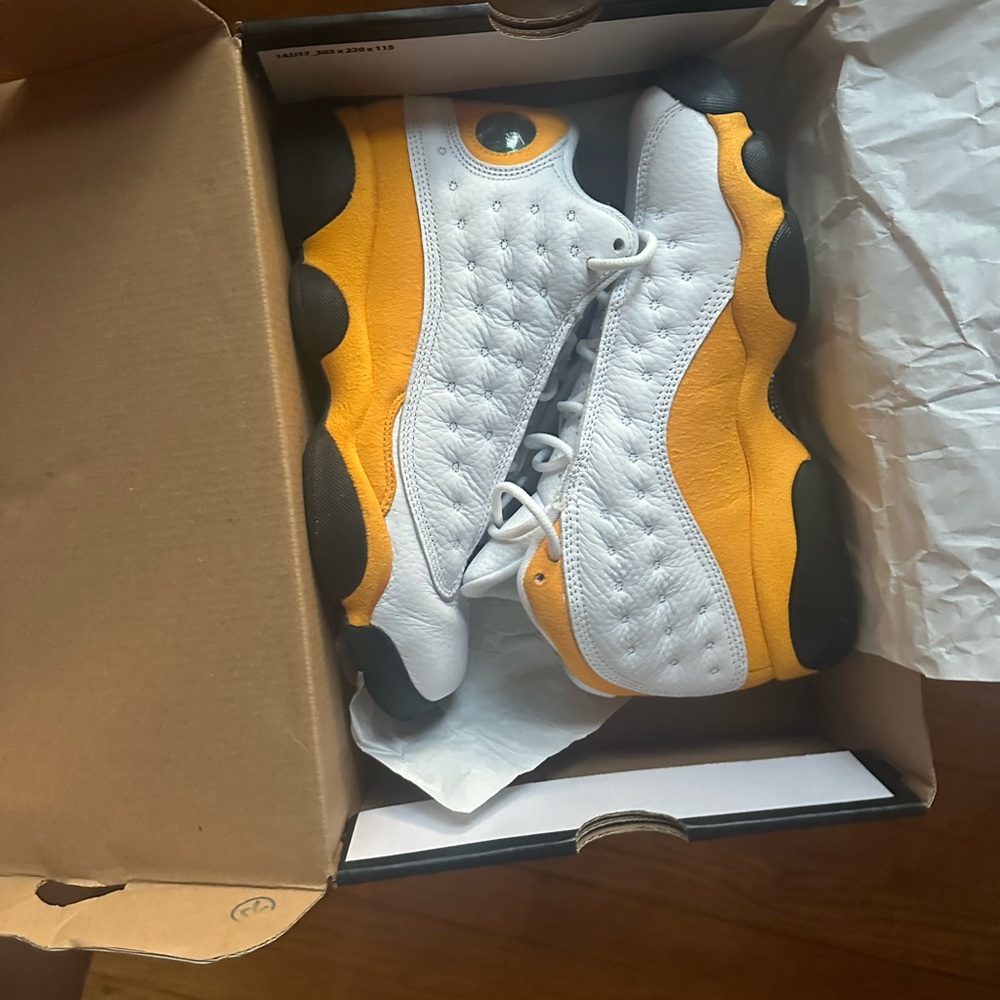 Jorden’s Nike White and Yellow Sneakers with Dynamic Design